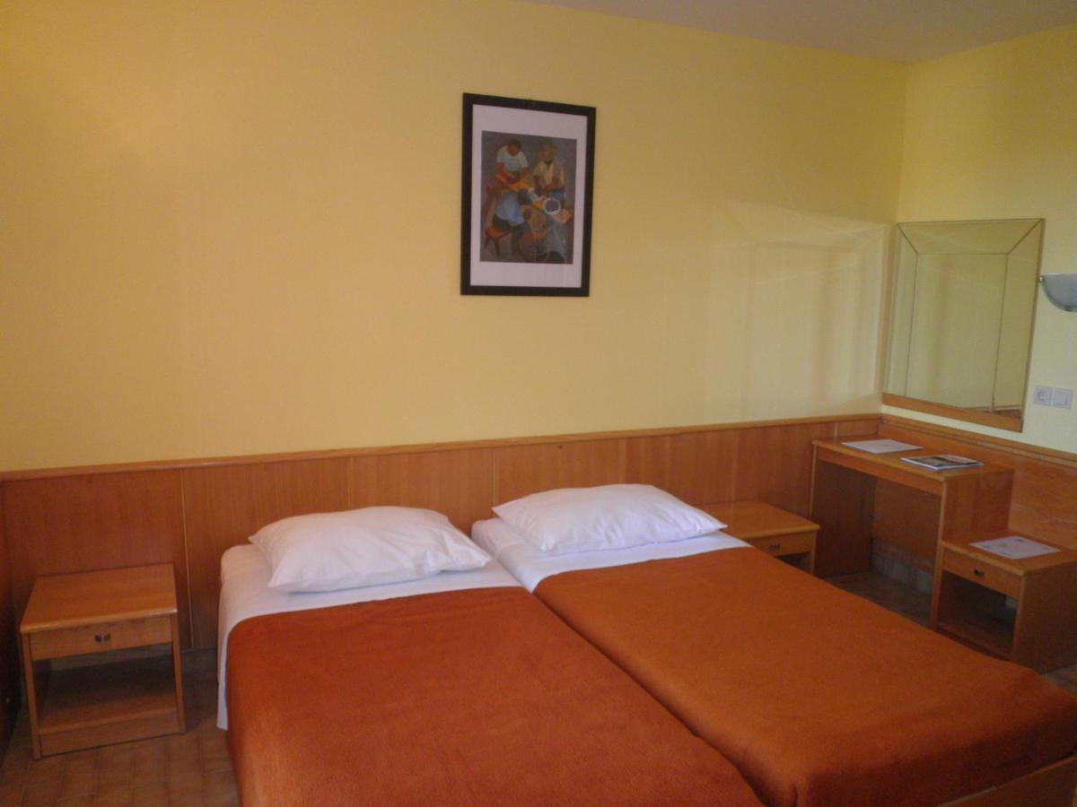 Hotel Zora Pavilions Primošten Dış mekan fotoğraf